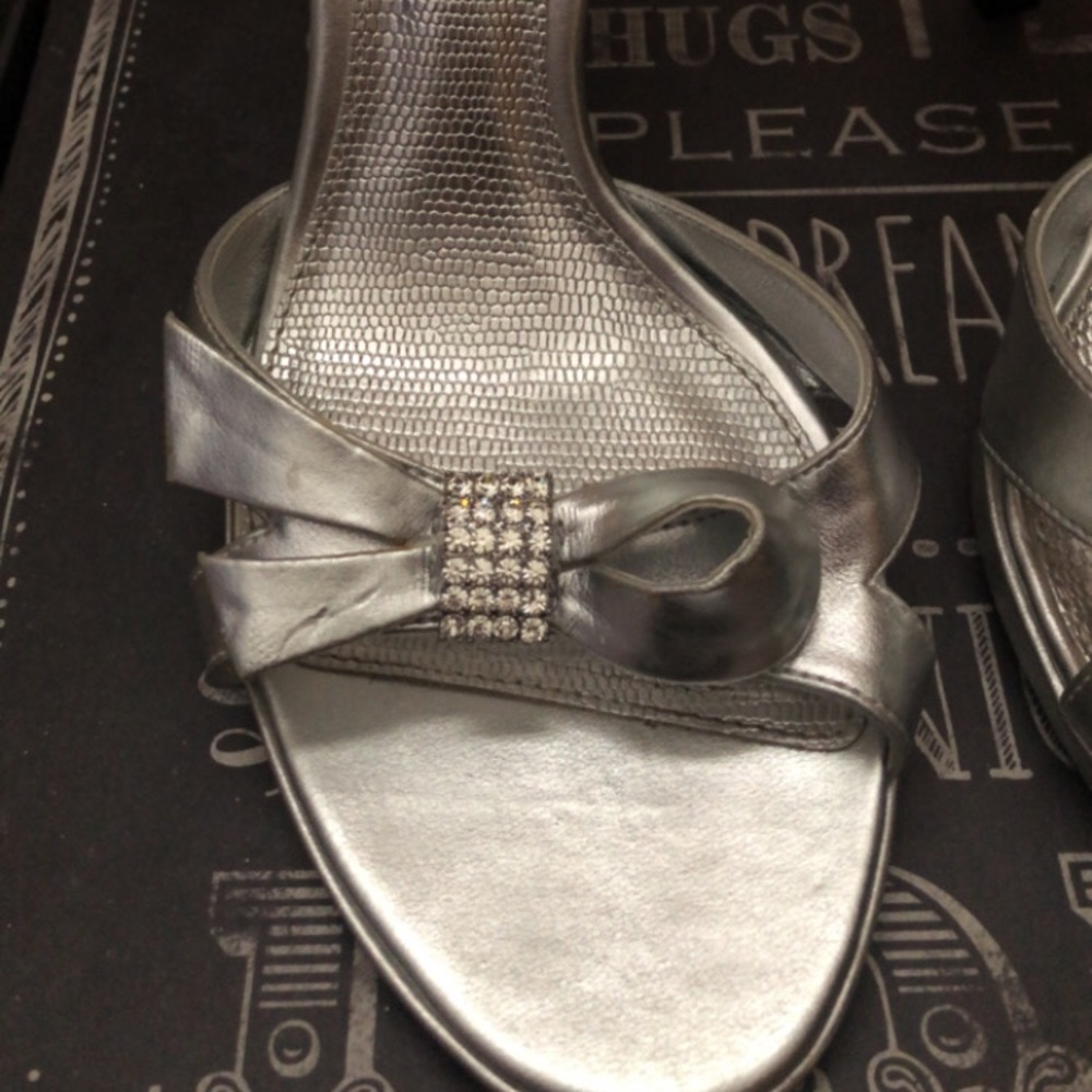 Sliver heels